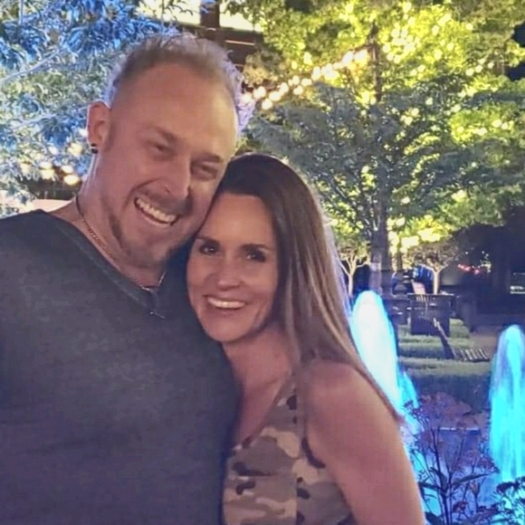 Meet your Posher, Toni and Norm - Picture 16 of 16